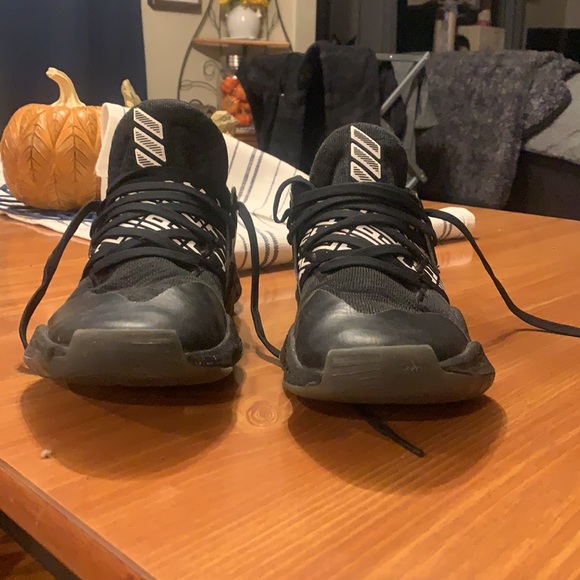 Harden 4 Men’s size 9 - Picture 2 of 7